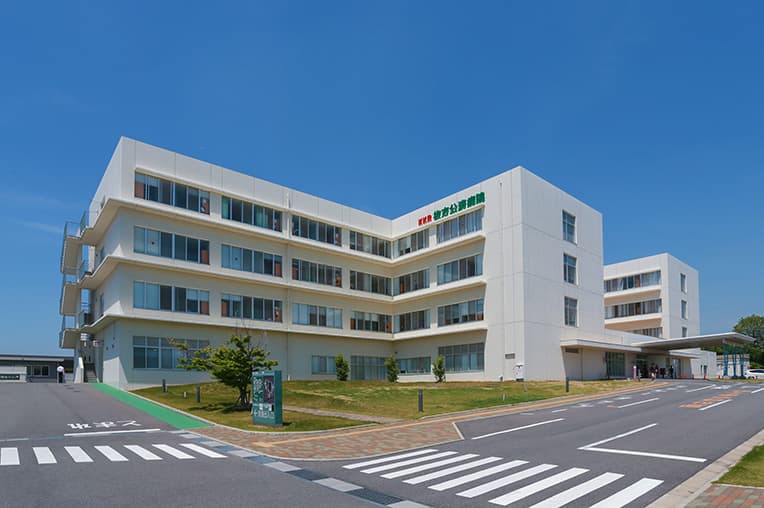 国家公務員共済組合連合会 枚方公済病院 外観