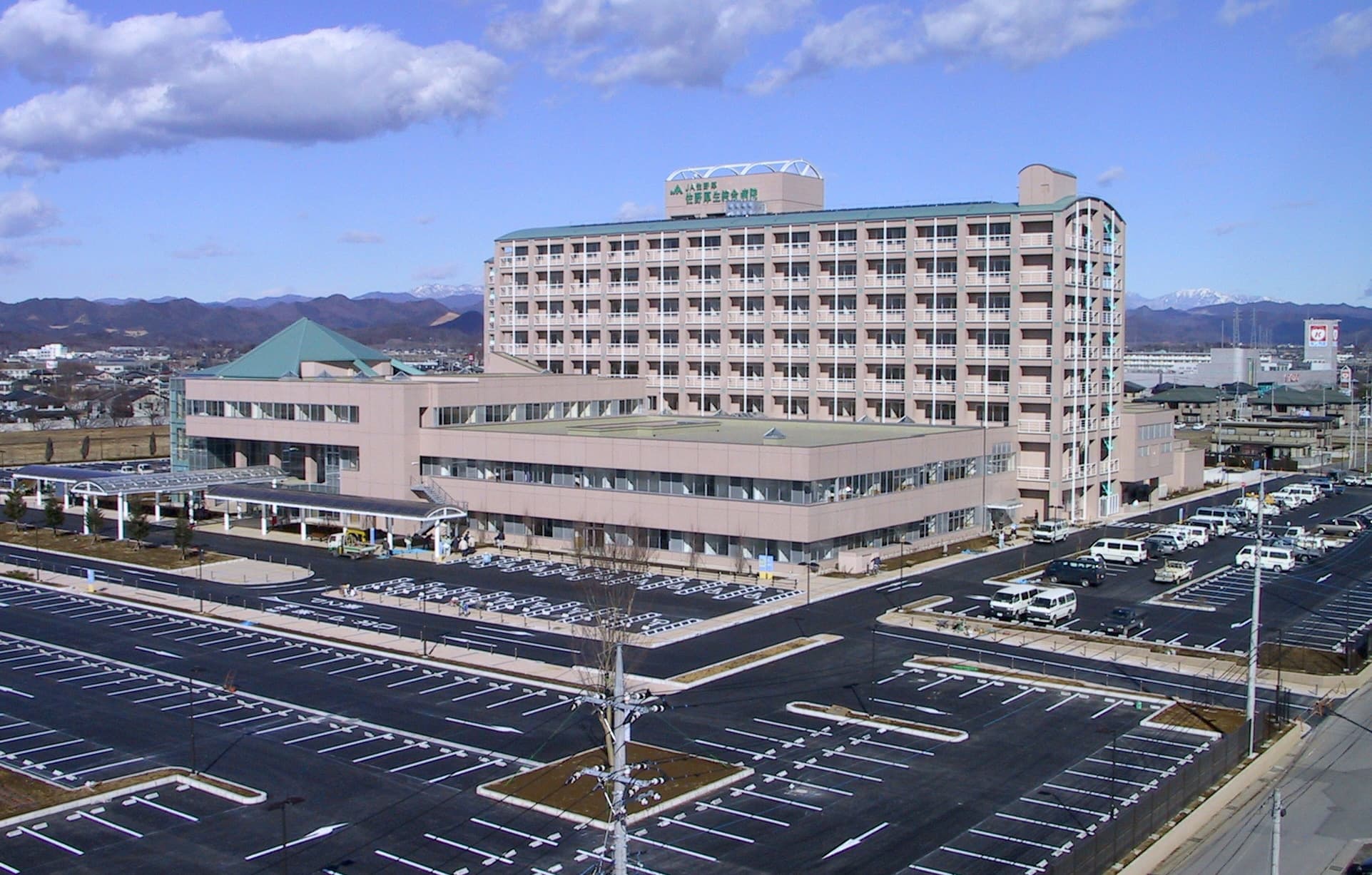 佐野厚生農業協同組合連合会　佐野厚生総合病院 外観