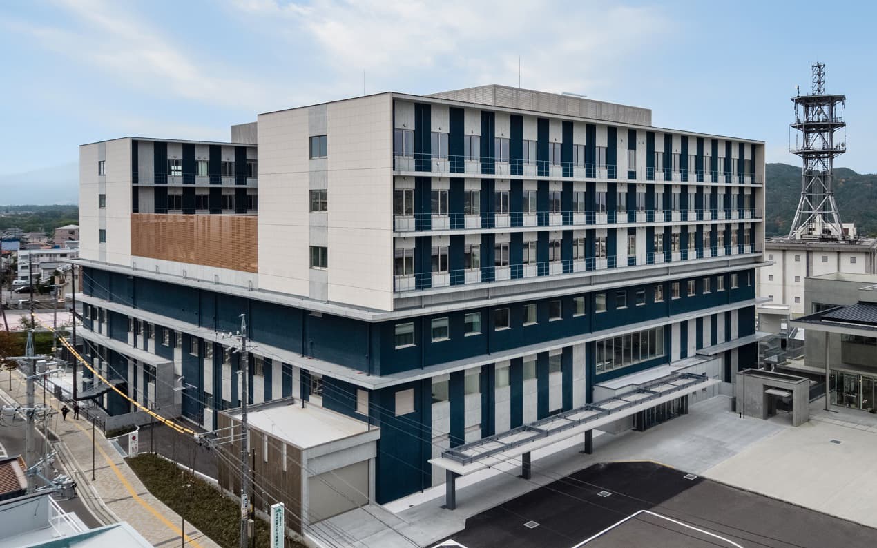 長野県厚生農業協同組合連合会　浅間南麓こもろ医療センター 外観