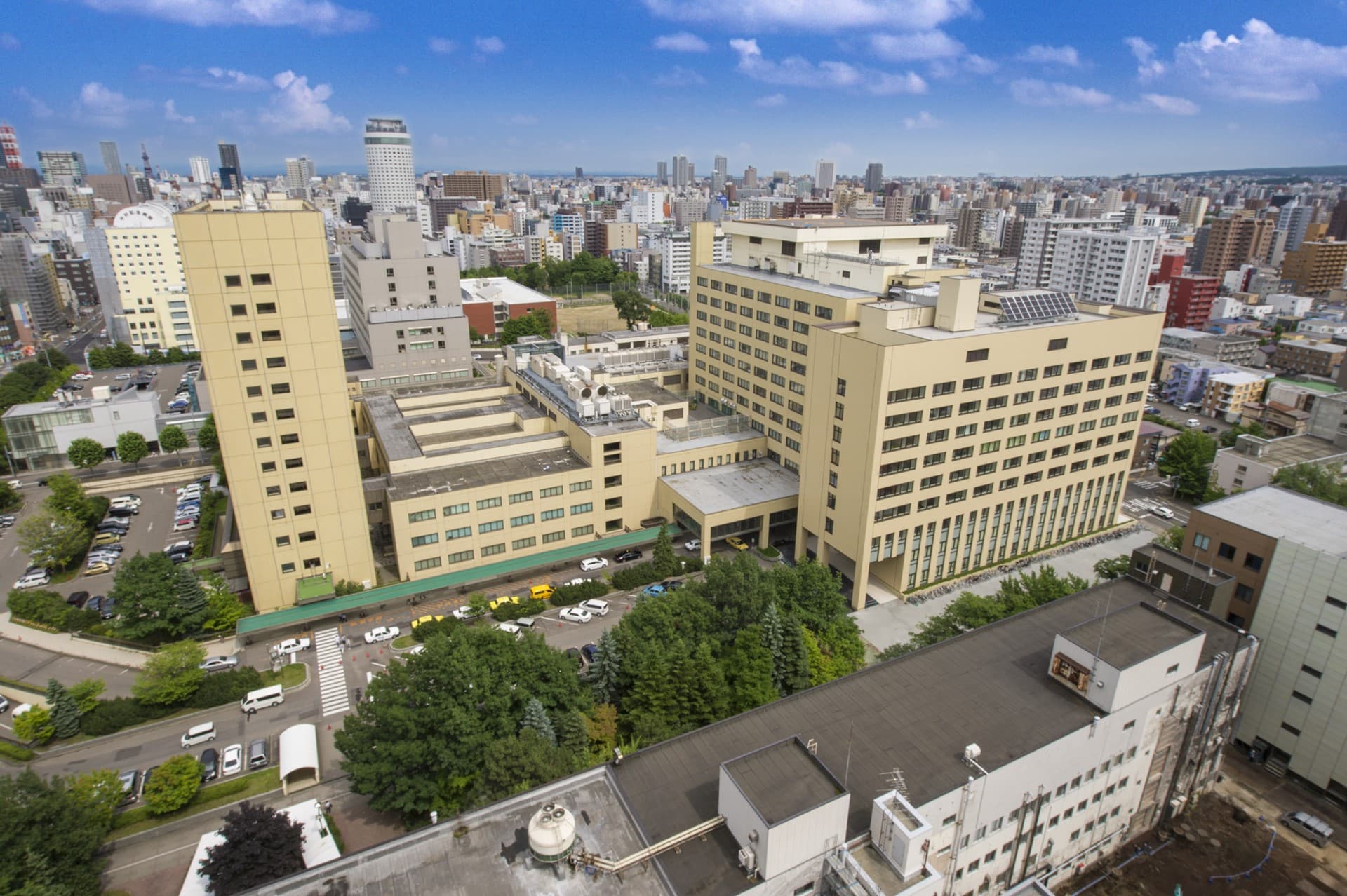 北海道公立大学法人 札幌医科大学附属病院